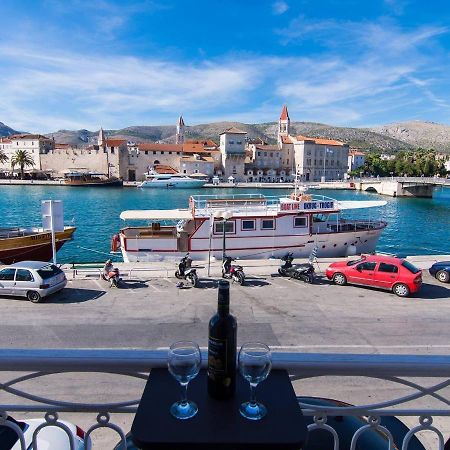 Vila Liza Bed & Breakfast Trogir Eksteriør bilde