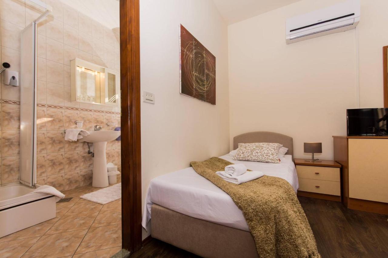 Vila Liza Bed & Breakfast Trogir Eksteriør bilde