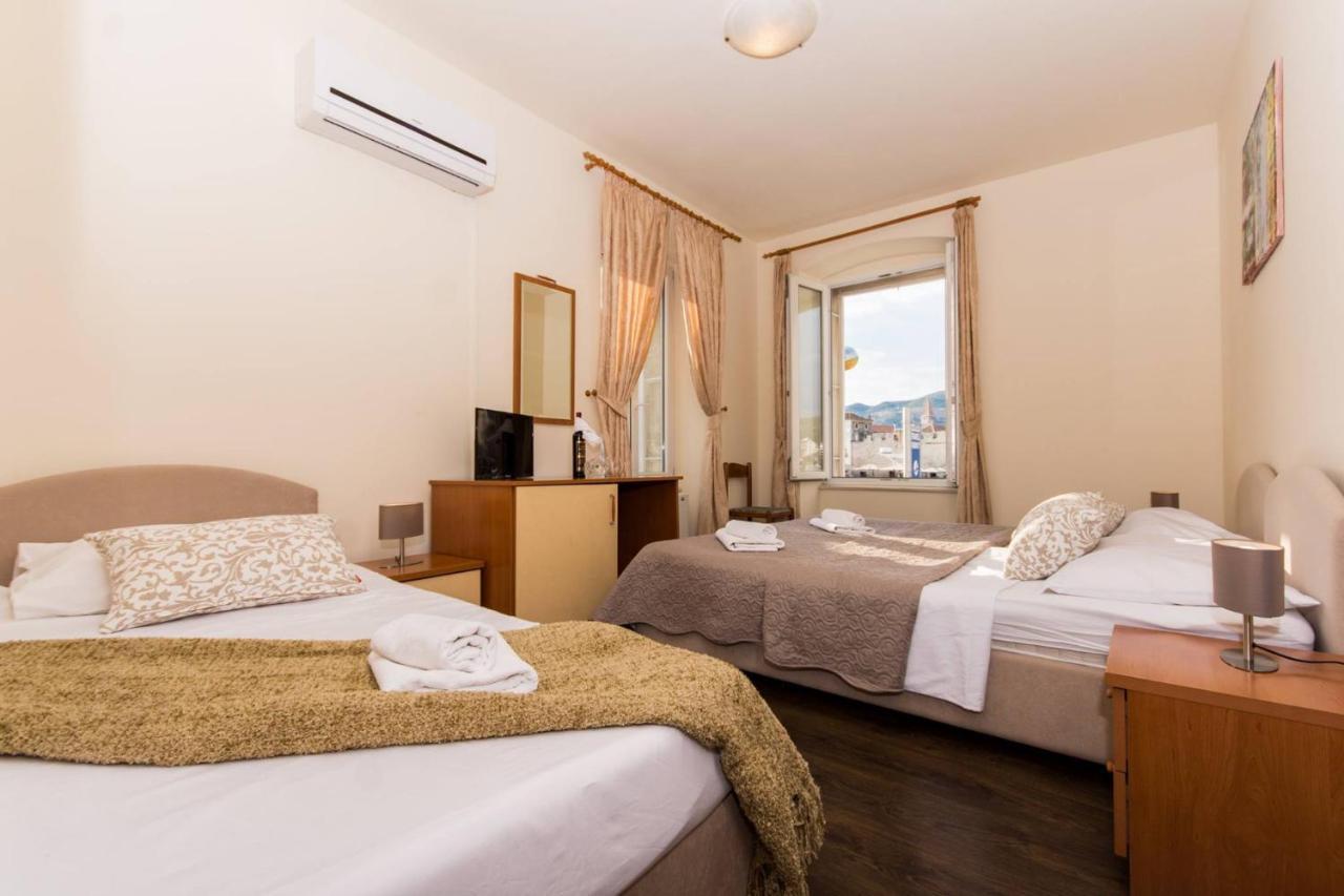 Vila Liza Bed & Breakfast Trogir Eksteriør bilde