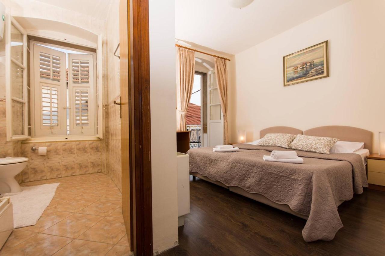 Vila Liza Bed & Breakfast Trogir Eksteriør bilde