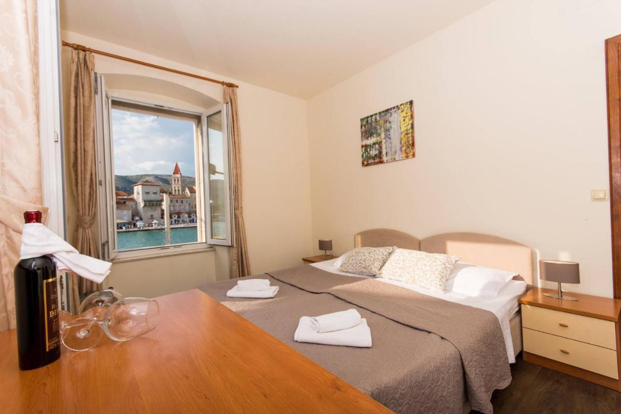 Vila Liza Bed & Breakfast Trogir Eksteriør bilde