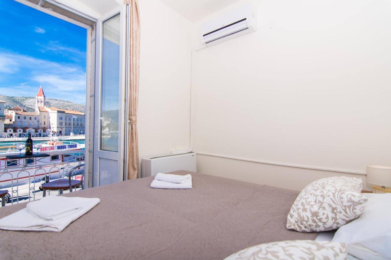 Vila Liza Bed & Breakfast Trogir Eksteriør bilde