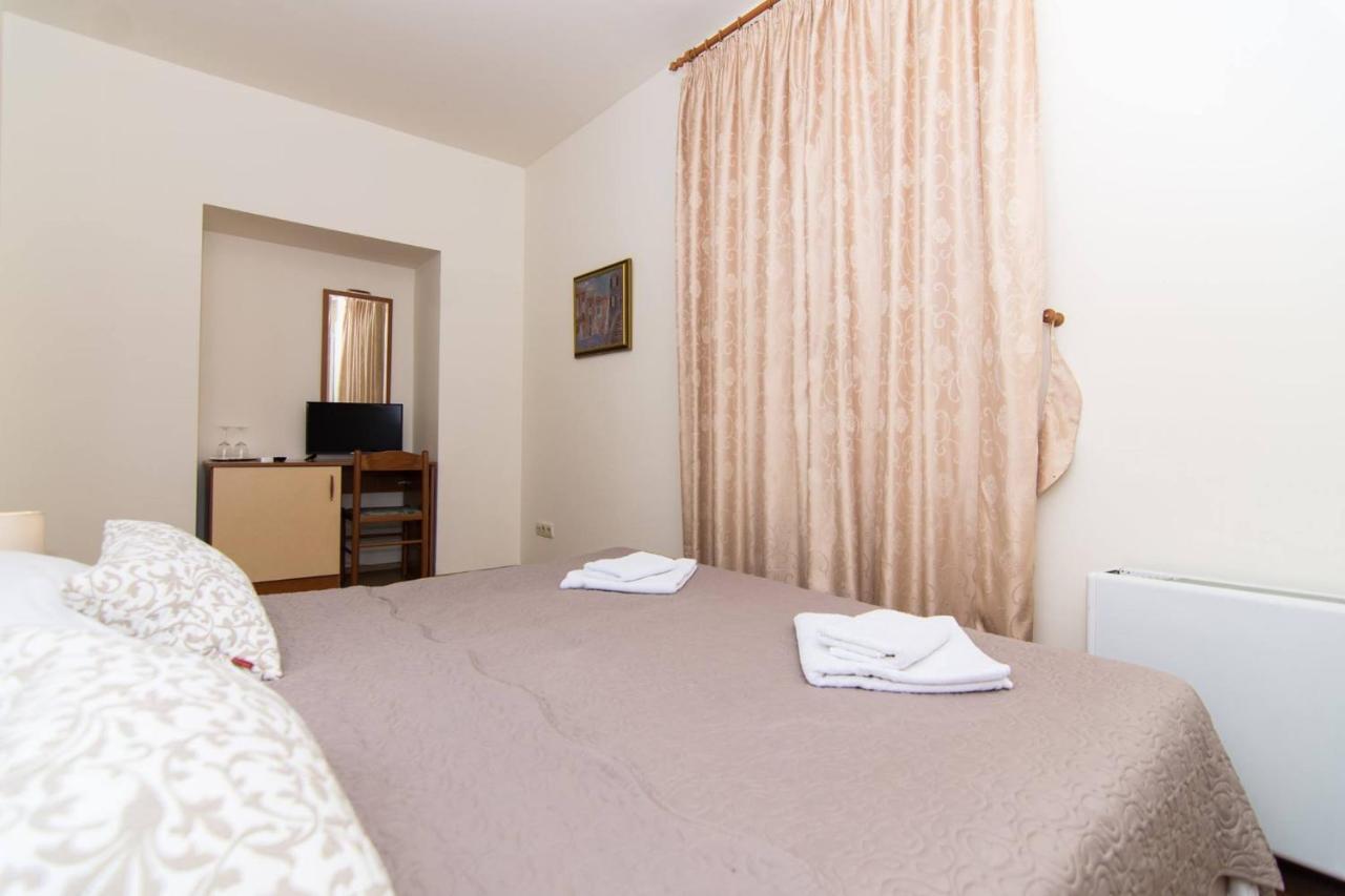 Vila Liza Bed & Breakfast Trogir Eksteriør bilde
