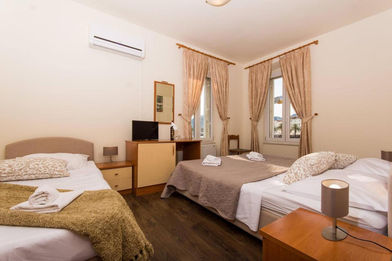 Vila Liza Bed & Breakfast Trogir Eksteriør bilde
