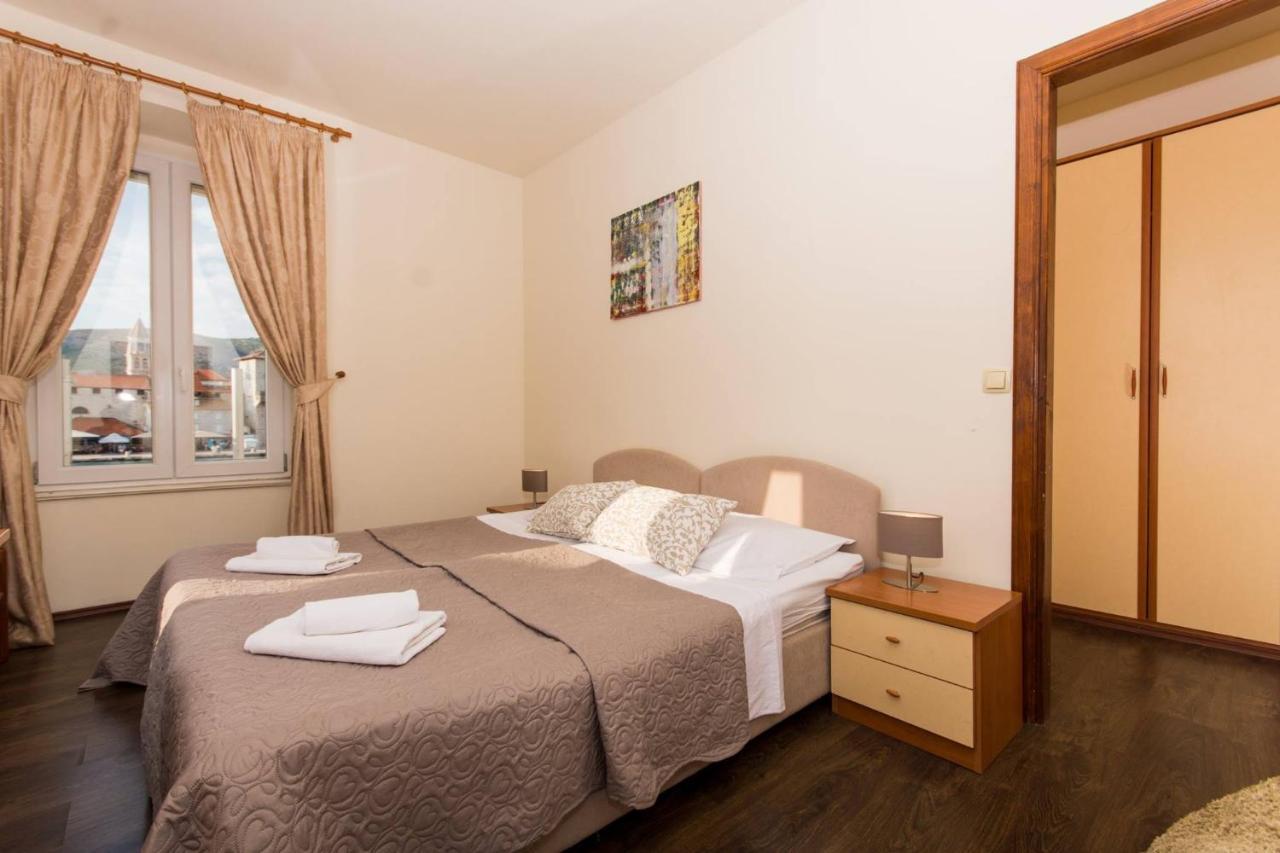 Vila Liza Bed & Breakfast Trogir Eksteriør bilde
