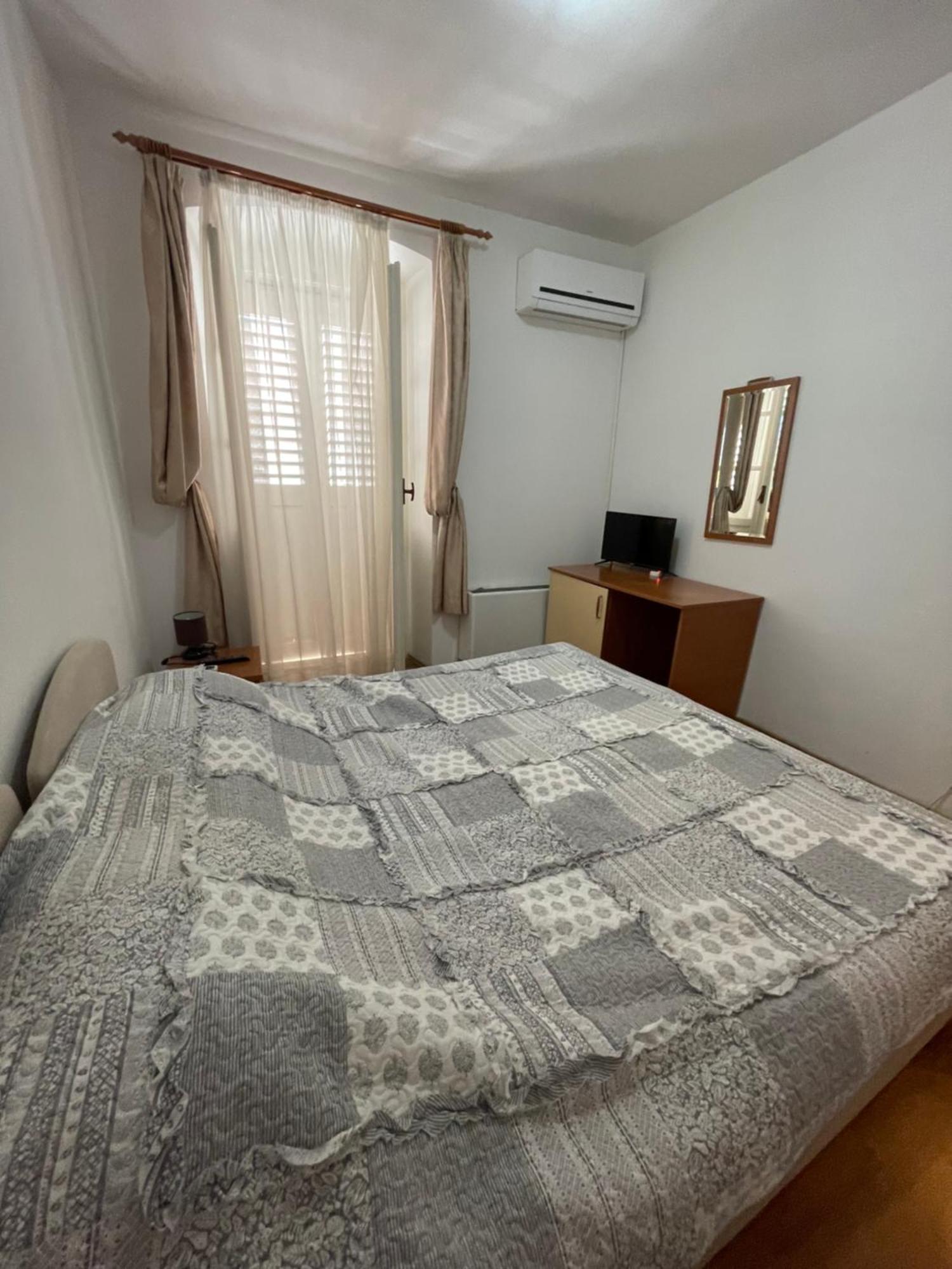 Vila Liza Bed & Breakfast Trogir Eksteriør bilde
